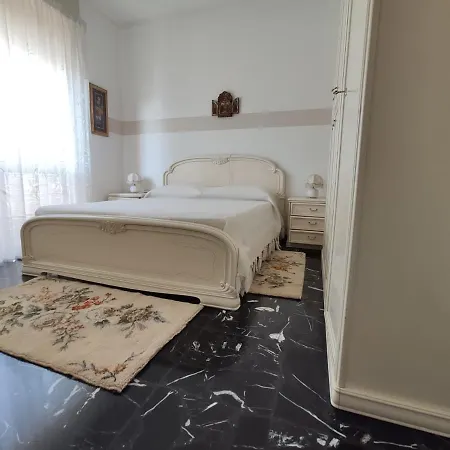 Lejlighed San Lazzaro 81 *